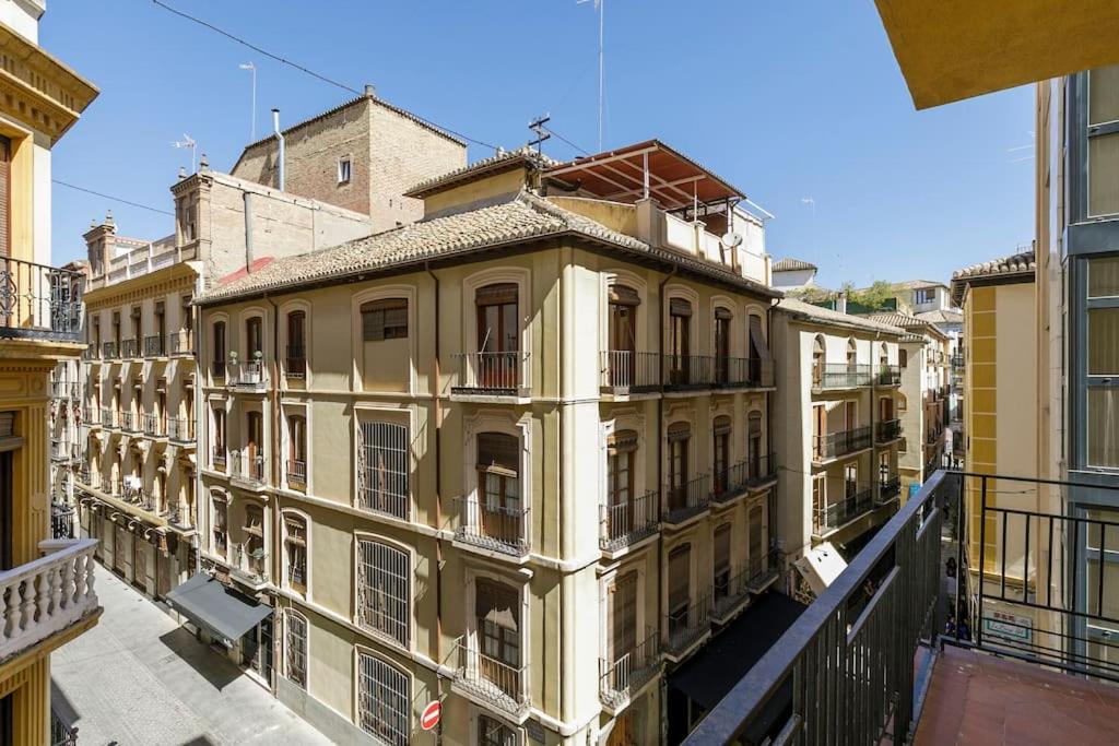 Sara Love Downtown Granada Exterior photo